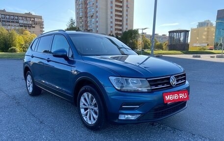 Volkswagen Tiguan II, 2018 год, 2 149 000 рублей, 8 фотография