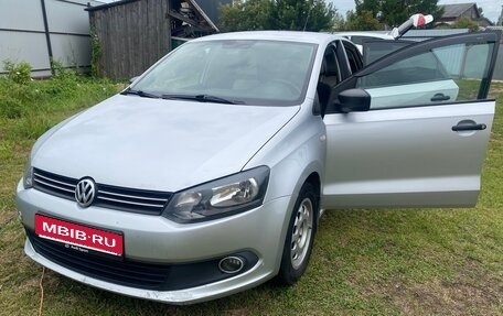 Volkswagen Polo VI (EU Market), 2012 год, 542 000 рублей, 29 фотография