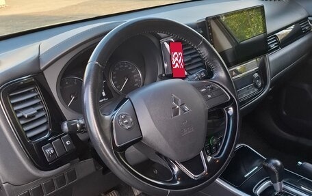 Mitsubishi Outlander III рестайлинг 3, 2019 год, 2 100 000 рублей, 7 фотография