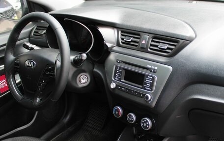 KIA Rio III рестайлинг, 2016 год, 1 049 000 рублей, 18 фотография