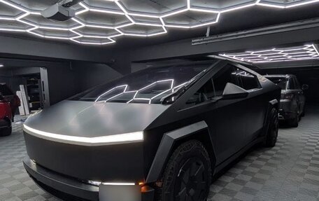 Tesla Cybertruck, 2024 год, 7 300 000 рублей, 4 фотография