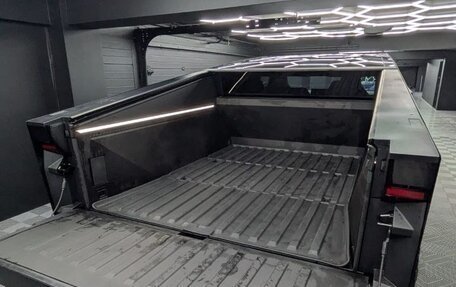 Tesla Cybertruck, 2024 год, 7 300 000 рублей, 8 фотография