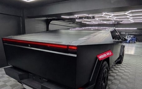 Tesla Cybertruck, 2024 год, 7 300 000 рублей, 3 фотография