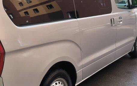 Hyundai Grand Starex Grand Starex I рестайлинг 2, 2009 год, 1 350 000 рублей, 2 фотография