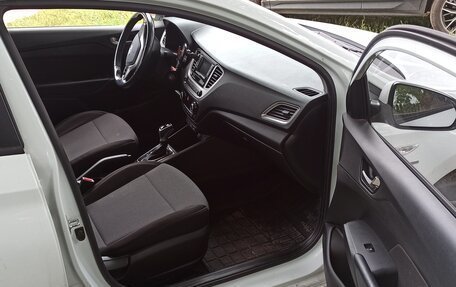 Hyundai Solaris II рестайлинг, 2019 год, 1 750 000 рублей, 4 фотография