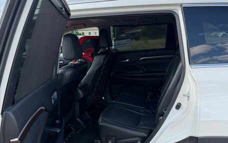 Toyota Highlander III, 2015 год, 2 800 000 рублей, 11 фотография