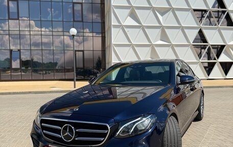 Mercedes-Benz E-Класс, 2020 год, 2 750 000 рублей, 2 фотография