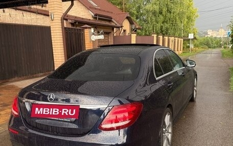 Mercedes-Benz E-Класс, 2020 год, 2 750 000 рублей, 4 фотография