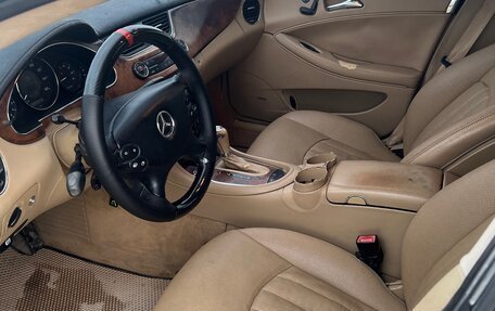 Mercedes-Benz CLS, 2005 год, 830 000 рублей, 4 фотография