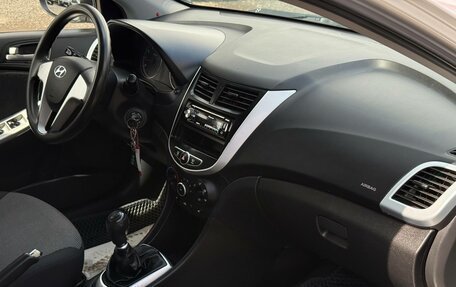 Hyundai Solaris II рестайлинг, 2013 год, 649 000 рублей, 18 фотография