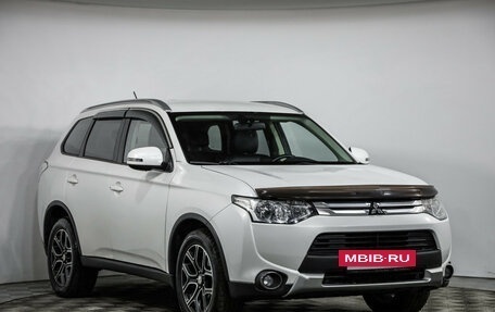 Mitsubishi Outlander III рестайлинг 3, 2014 год, 1 299 000 рублей, 3 фотография