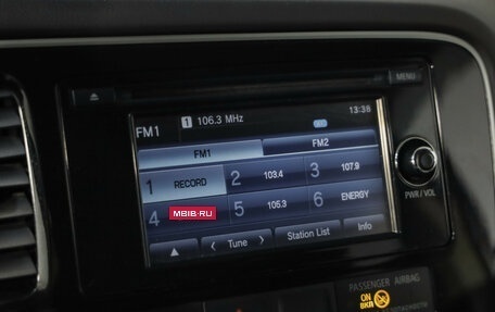 Mitsubishi Outlander III рестайлинг 3, 2014 год, 1 299 000 рублей, 13 фотография