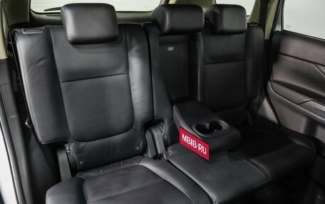 Mitsubishi Outlander III рестайлинг 3, 2014 год, 1 299 000 рублей, 24 фотография