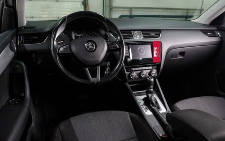 Skoda Octavia, 2017 год, 1 749 000 рублей, 6 фотография
