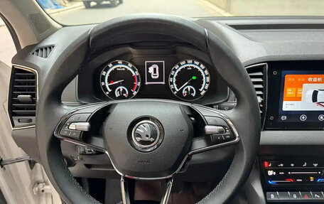 Skoda Karoq I, 2023 год, 1 800 004 рублей, 13 фотография