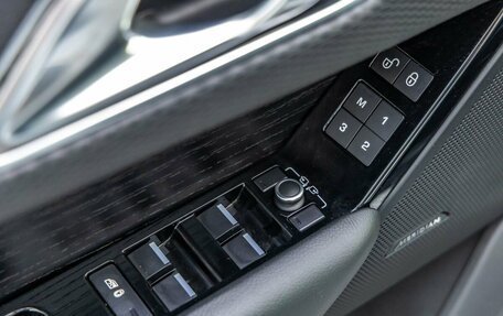 Land Rover Range Rover Velar I, 2018 год, 3 248 000 рублей, 16 фотография