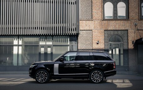 Land Rover Range Rover IV рестайлинг, 2019 год, 9 900 000 рублей, 4 фотография