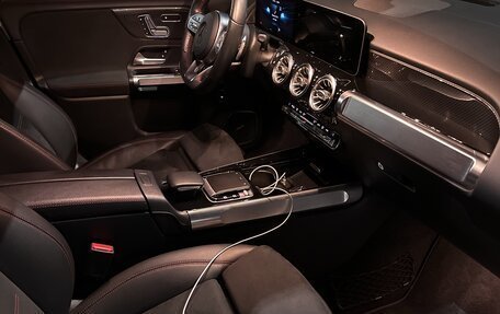 Mercedes-Benz GLB, 2019 год, 3 850 000 рублей, 6 фотография