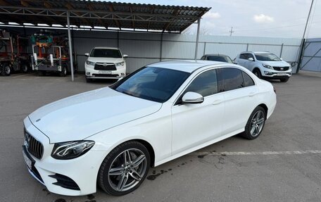 Mercedes-Benz E-Класс, 2019 год, 3 200 000 рублей, 3 фотография