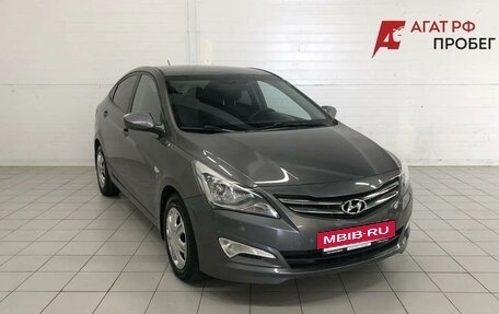 Hyundai Solaris II рестайлинг, 2015 год, 1 050 000 рублей, 3 фотография
