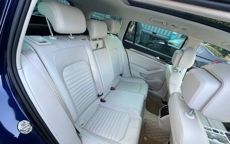 Volkswagen Passat B8 рестайлинг, 2019 год, 2 800 000 рублей, 6 фотография