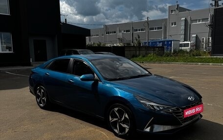 Hyundai Elantra, 2021 год, 1 750 000 рублей, 4 фотография