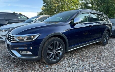 Volkswagen Passat B8 рестайлинг, 2019 год, 2 800 000 рублей, 13 фотография