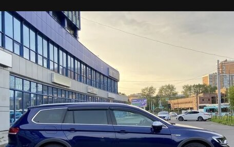 Volkswagen Passat B8 рестайлинг, 2019 год, 2 800 000 рублей, 19 фотография