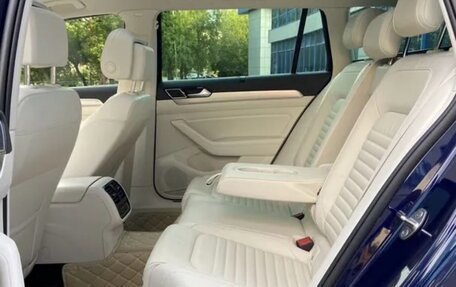 Volkswagen Passat B8 рестайлинг, 2019 год, 2 800 000 рублей, 21 фотография