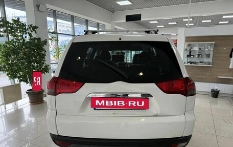 Mitsubishi Pajero Sport II рестайлинг, 2013 год, 1 349 000 рублей, 6 фотография