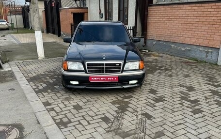 Mercedes-Benz C-Класс, 1994 год, 550 000 рублей, 1 фотография