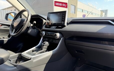 Toyota RAV4, 2021 год, 4 350 000 рублей, 11 фотография