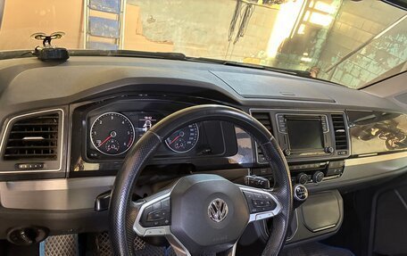 Volkswagen Caravelle T6 рестайлинг, 2016 год, 3 699 000 рублей, 9 фотография