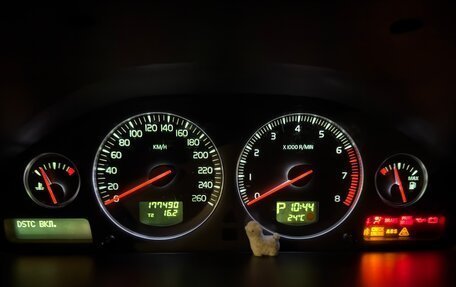 Volvo XC90 II рестайлинг, 2004 год, 999 000 рублей, 31 фотография