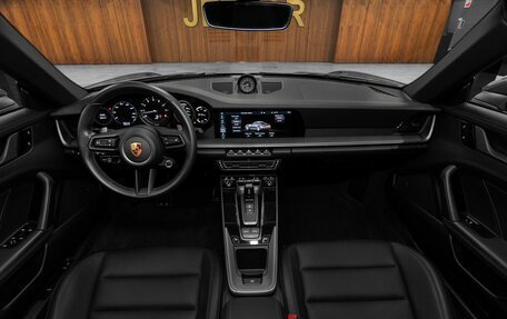 Porsche 911, 2020 год, 14 450 000 рублей, 29 фотография
