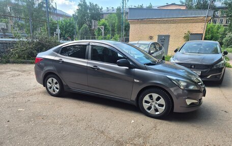 Hyundai Solaris II рестайлинг, 2014 год, 780 000 рублей, 2 фотография
