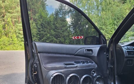 Mitsubishi Lancer IX, 2006 год, 300 000 рублей, 11 фотография