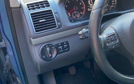 Volkswagen Touran III, 2011 год, 950 000 рублей, 5 фотография