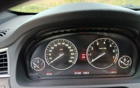BMW 5 серия, 2012 год, 1 900 000 рублей, 18 фотография