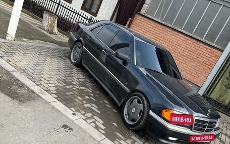 Mercedes-Benz C-Класс, 1994 год, 550 000 рублей, 2 фотография