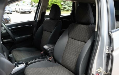 Honda Fit III, 2016 год, 1 050 000 рублей, 8 фотография