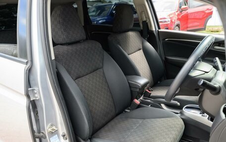 Honda Fit III, 2016 год, 1 050 000 рублей, 10 фотография