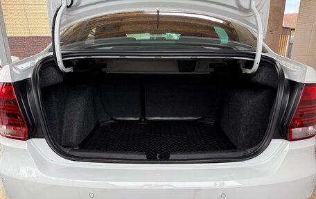 Volkswagen Polo VI (EU Market), 2020 год, 800 000 рублей, 25 фотография