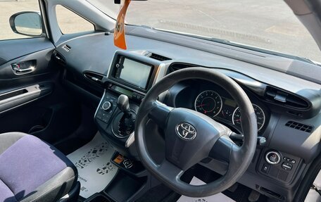 Toyota Wish II, 2013 год, 1 379 000 рублей, 11 фотография