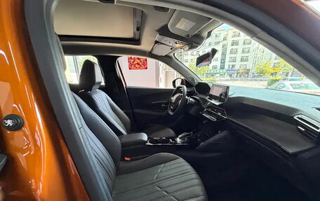 Peugeot 2008 II, 2022 год, 1 330 077 рублей, 11 фотография