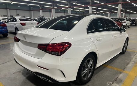 Mercedes-Benz A-Класс, 2022 год, 2 190 000 рублей, 7 фотография