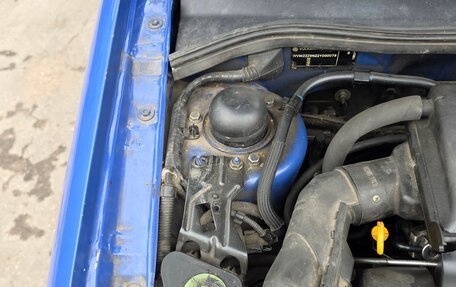 Volkswagen Polo IV рестайлинг, 2002 год, 250 000 рублей, 22 фотография