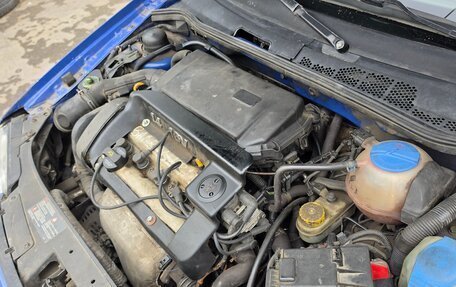 Volkswagen Polo IV рестайлинг, 2002 год, 250 000 рублей, 23 фотография