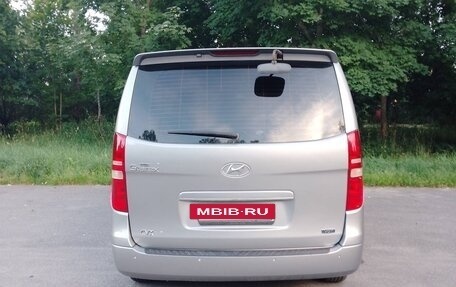 Hyundai Grand Starex Grand Starex I рестайлинг 2, 2011 год, 1 550 000 рублей, 11 фотография