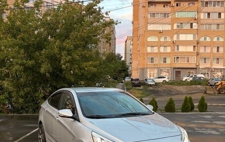 Hyundai Solaris II рестайлинг, 2013 год, 790 000 рублей, 2 фотография